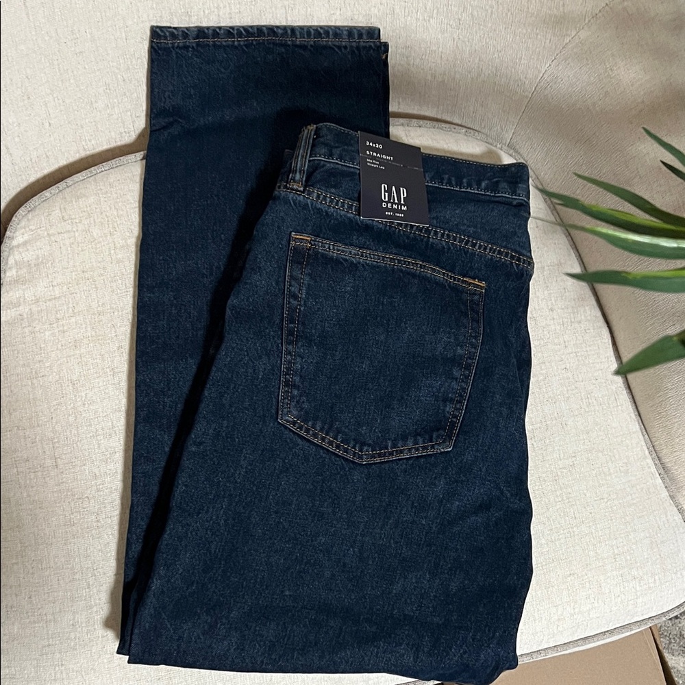 NWT GAP Men's Deep Indigo straight leg mid rise Jeans 34x30